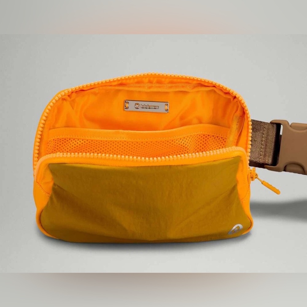 NWOT Lululemon Everywhere Belt Bag 1L Gold Spice/ Clementine Unisex - Picture 2 of 8
